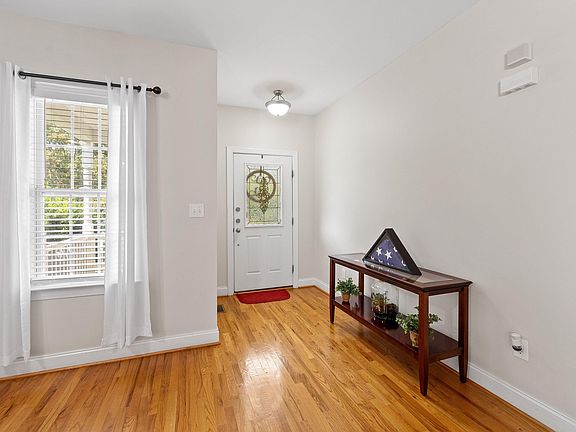 4th image of 541 Spruce Meadows Ln