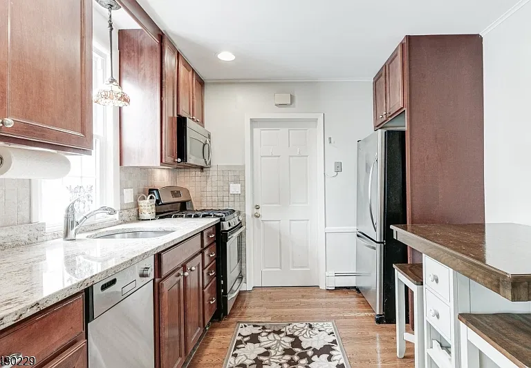 34 Fairview Ave #2 — Photo 9