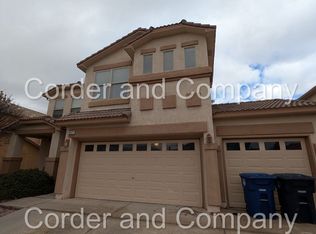 8827 Hampton Ave NE, Albuquerque, NM 87122