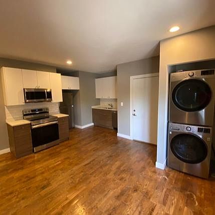 1st image of 4524 S Drexel Blvd #1101