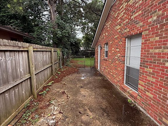 2nd image of 5712 Roxboro Dr