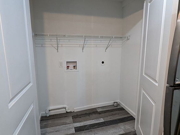 4th image of 102 S 3rd St #11580939