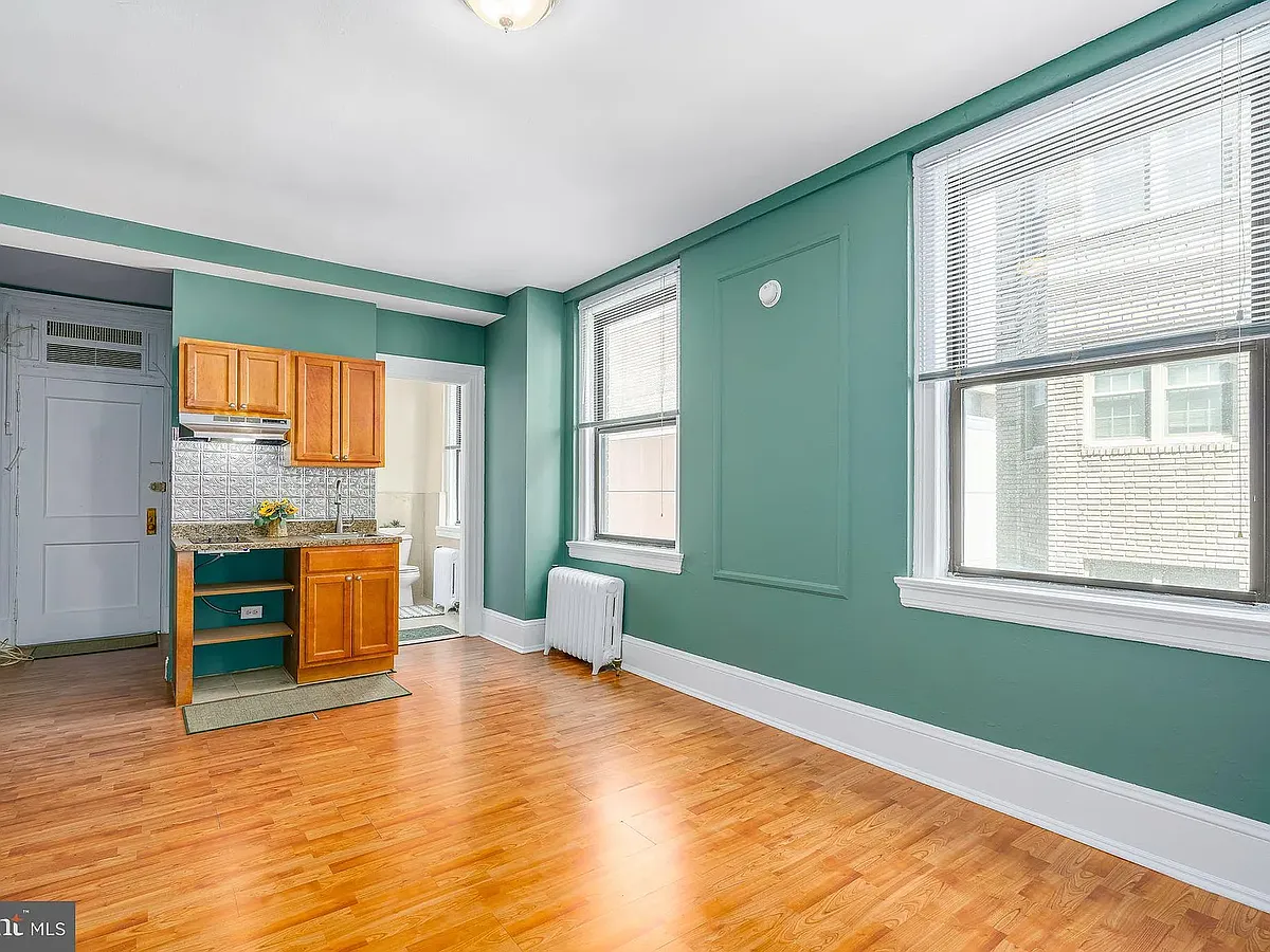 Photo 2 of 17 - 1324 Locust St #626 - Philadelphia, PA Building Photo - 1324 Locust St #626