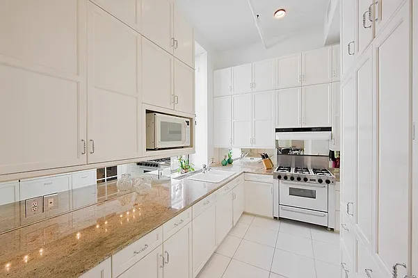 Rented by Corcoran | media 13