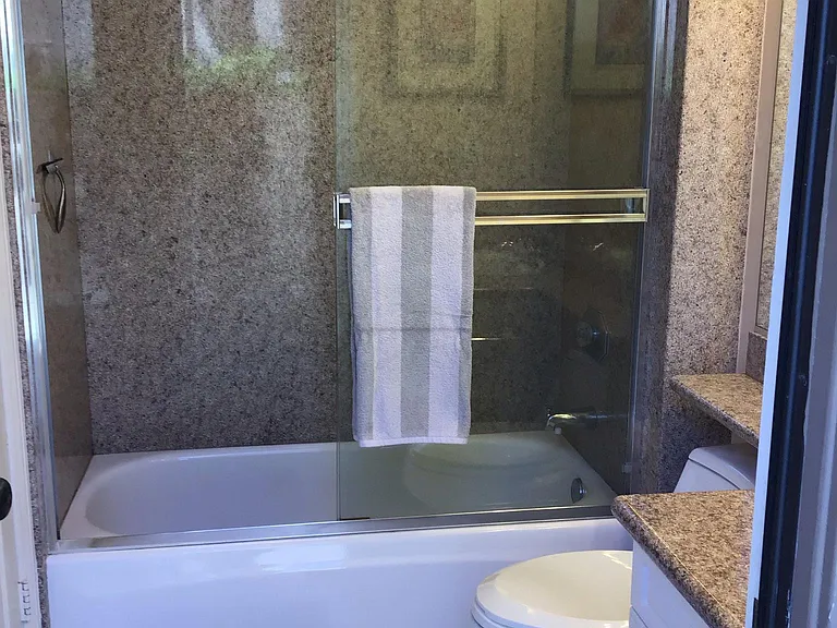 6832 Livingston Dr — Photo 17