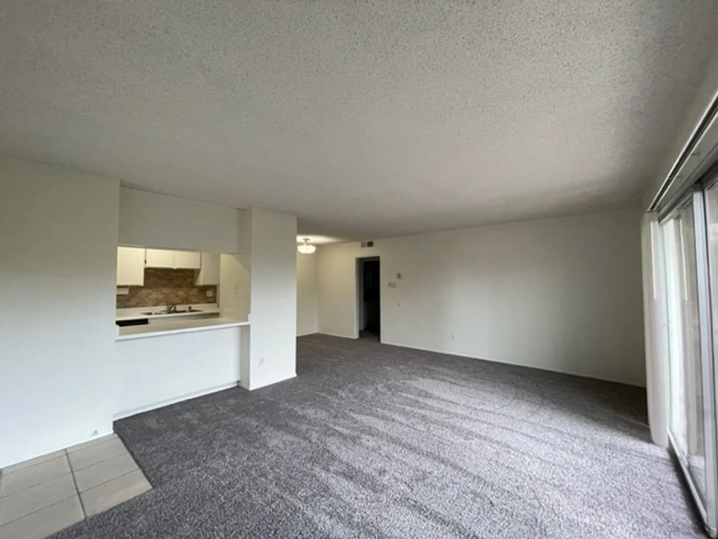 1Bedroom 1Bathroom Single Story Condo in La Mesa with several amenities — Photo 4