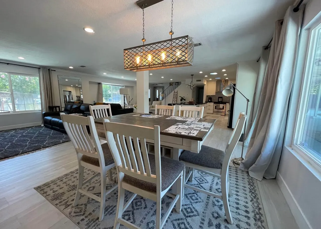4 bed, 3000 sqft, $850 — Photo 4