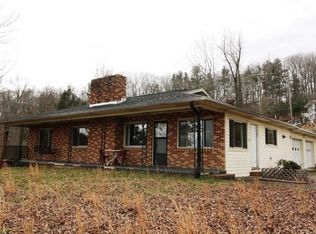 562 Mountain Rd, Hendersonville, NC 28791