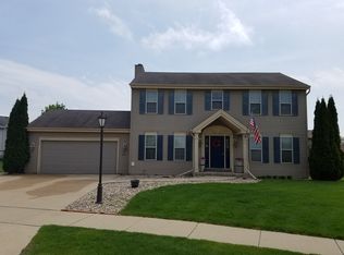 3840 Stillwater Cir, Waukesha, WI 53189