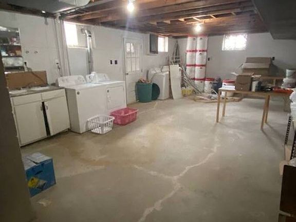 2nd image of 1343 Reed Ave