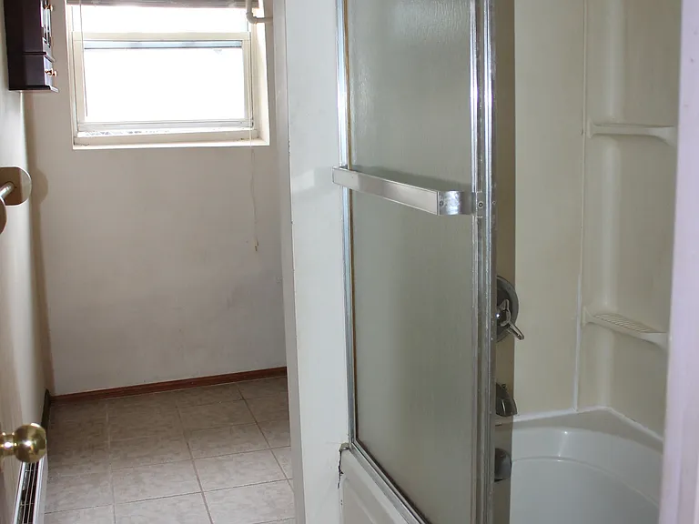 209 S Orchard St — Photo 9