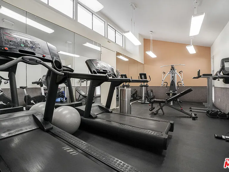 8512 Tuscany Ave #302 — Photo 33