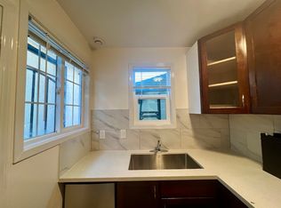 110 N Fremont St #C, San Mateo, CA 94401