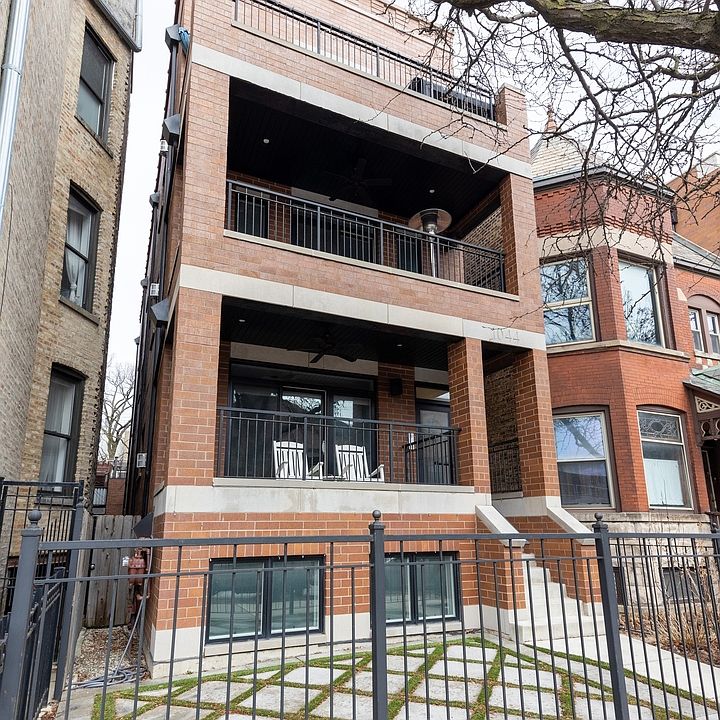 1st image of 1044 W Diversey Pkwy #3