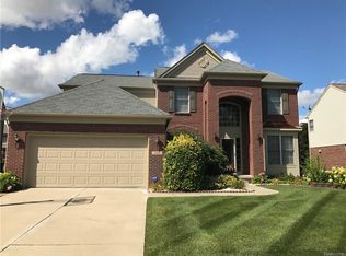 1680 Blushing Ct, Rochester Hills, MI 48307