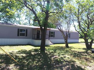 201 Shadowwood St, Mabank, TX 75156
