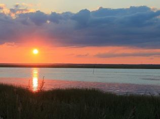 14 Golf Course Dr, Brigantine, NJ 08203