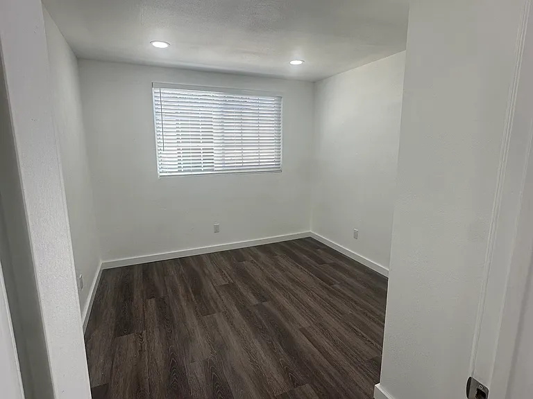 3709 Merrimac Ave — Photo 6