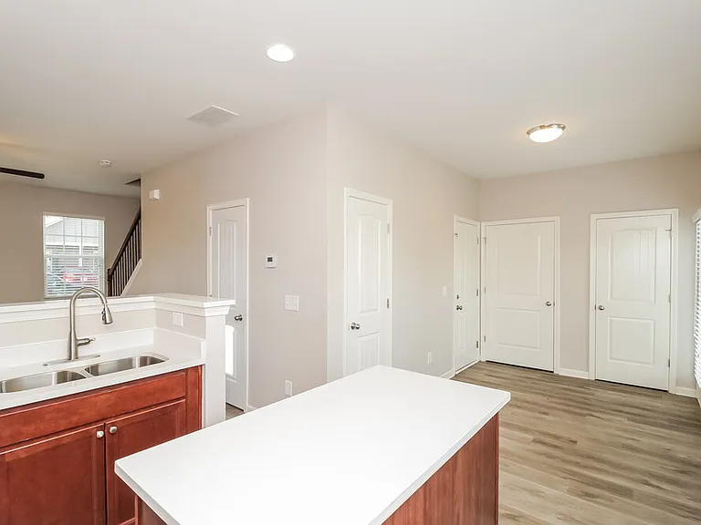69 Howard Ave NW — Photo 9