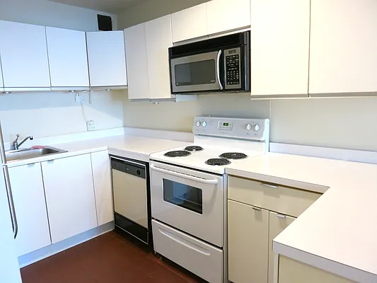 Rented by Brooklyn Heights Real Estate Inc | media 33