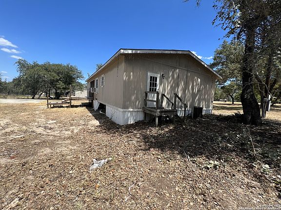 5th image of 465 ASHFORD CIR