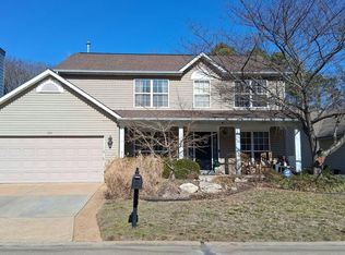 735 Shadow Pine Dr, Fenton, MO 63026