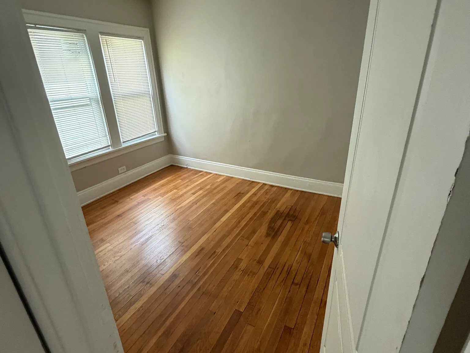 2 bed, $1,100 — Photo 4