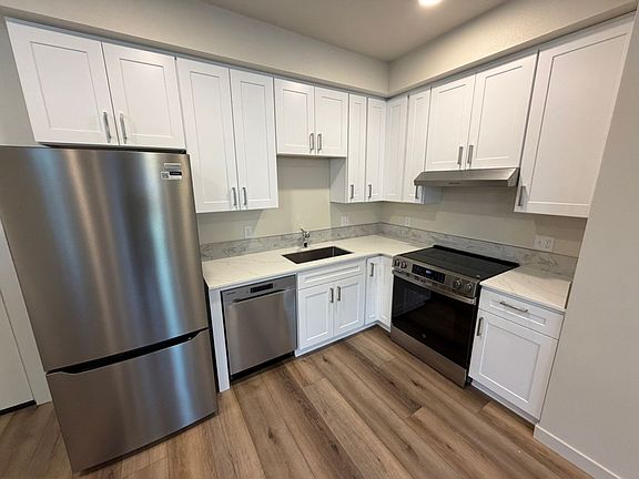 3rd image of 357 W Broadway Aly #357-3