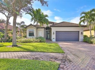 3718 80th Dr E, Sarasota, FL 34243