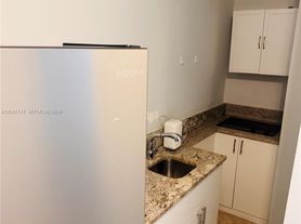 7620 SW 21st St, Miami, FL