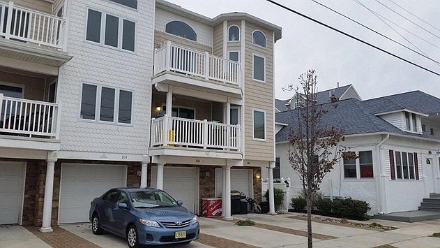 2nd image of 312 E Juniper Ave #100