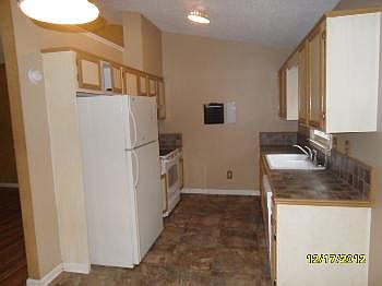 3rd image of 21 Black Jack Mountain Cres