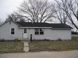 919 W Strain St, Sullivan, IL