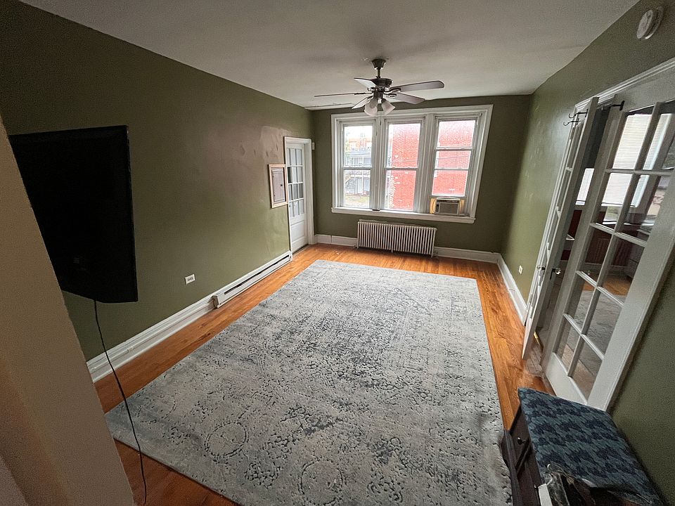 Living Room with provided TV