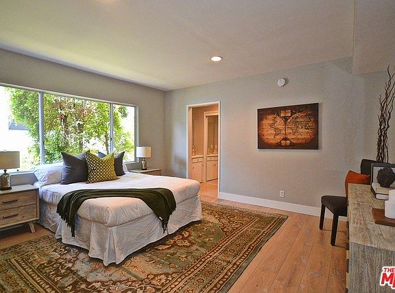 2nd image of 837 S Windsor Blvd APT 11