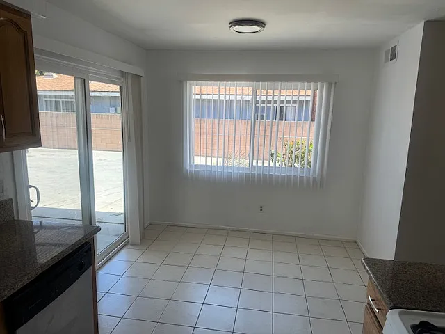 9219 Cedar St — Photo 9