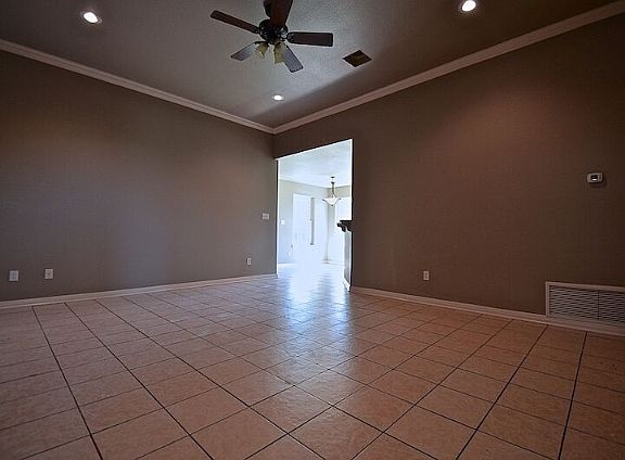 2nd image of 203 Broken Arrow Dr