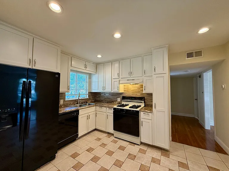 612 Hammack Dr — Photo 11