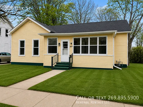 208 Oak St, Dowagiac, MI 49047