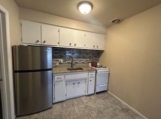 3909 S 20th St APT 8, Milwaukee, WI 53221