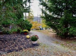 865 Ledgedale Rd, Lake Ariel, PA 18436