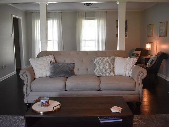 4th image of 7401 Knollwood St