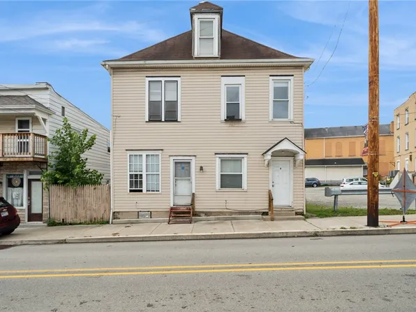 209 Depot St, Youngwood, PA 15697