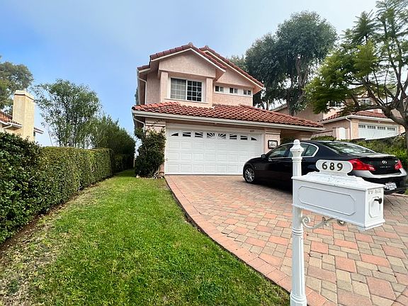 2nd image of 689 Chinook Dr