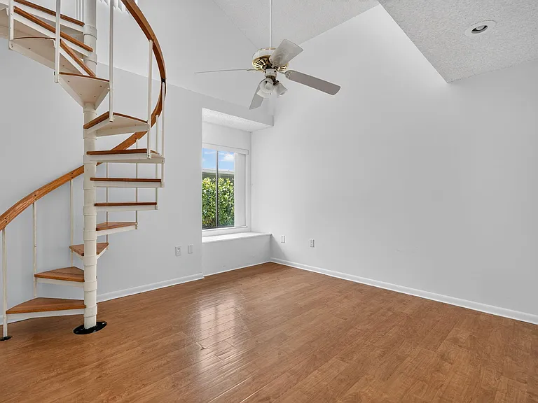 223 E River Park Dr — Photo 23