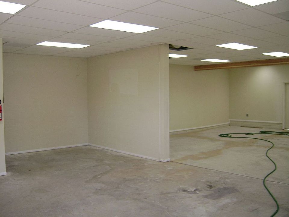 2nd image of 1067 Broadway Ste 105