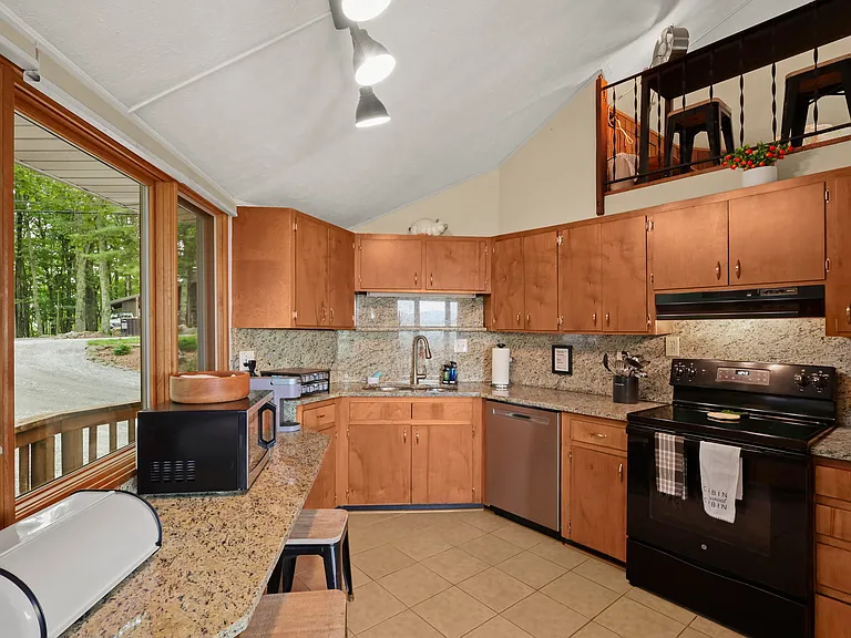 820 Pine Ridge Rd — Photo 42