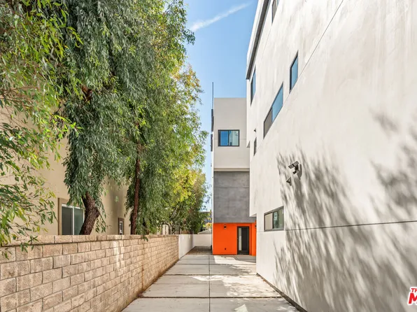 2123 Federal Ave, Los Angeles, CA 90025