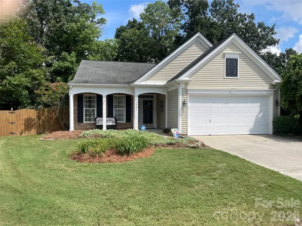 6601 Warbler Wood Ct, Charlotte, NC 28269