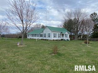 7588 E Grant Rd, Walnut Hill, IL 62893